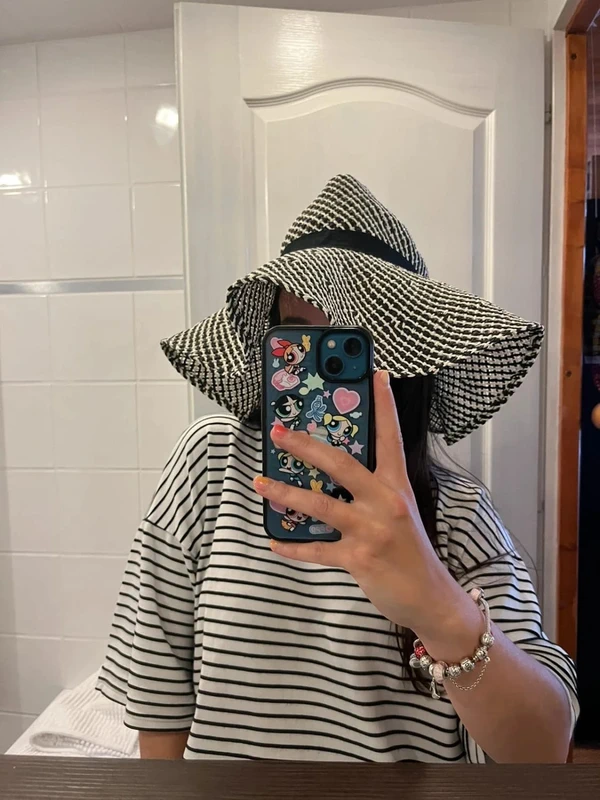 Chapeau Abercrombie noir & blanc – Taille 53/55 – 100% papier