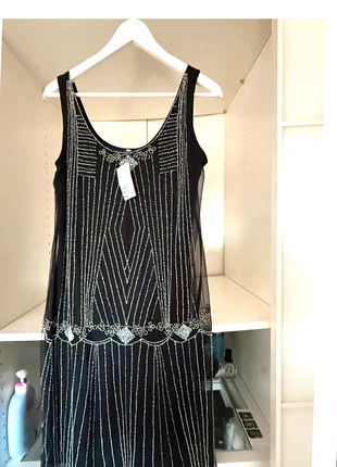 Nieuw! H&M feestjurk met kralen – maat M – Glam & Gatsby, merk: H&M, staat: Nieuw met prijskaartje, maat: M / 38 / 10, € 12,00, € 13,30 inclusief Kopersbescherming