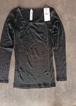 T shirt laine et soie, marque: Chantelle, état: Neuf avec étiquette, taille: M / 38 / 10, 25,00 €, 26,95 € Protection acheteurs incluse