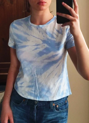 T-shirt effet tie and dye bleu clair , marca: H&M, estado: Muito bom, tamanho: S / 36 / 8, €3.00, €3.85 inclui Proteção do Comprador