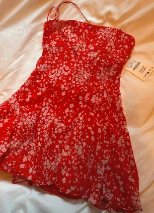 women’s floral print red and white ZARA godet dress size small Brand new with tags, brand: Zara, condition: New with tags, size: S / 8, £18.50, £20.13 includes Buyer Protection