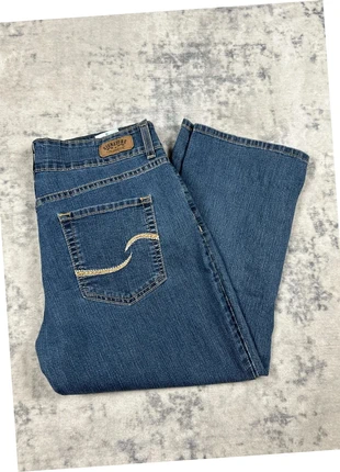 Jean Levi’s short woman Bleu marine W31 Coupe Short, marque: Levi's, état: Très bon état, taille: L / 40 / 12, 8,00 €, 9,10 € Protection acheteurs incluse