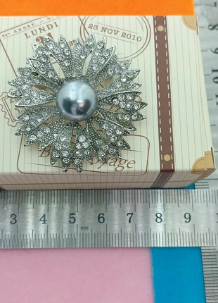 Broche, marca: Montre.fr, estado: Muy bueno, 5,00 €, 5,95 € Protección al comprador Pro incluida