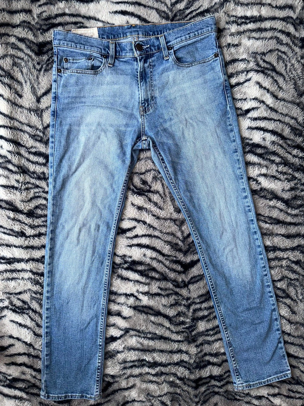 Men’s hollister jeans size 32x30 2