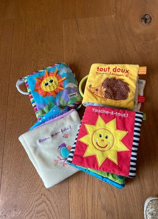 Lot de 4 livres premier âge, marque: je ne sais pas, état: Très bon état, taille: Naissance / 44 cm, 3,00 €, 3,85 € Protection acheteurs incluse