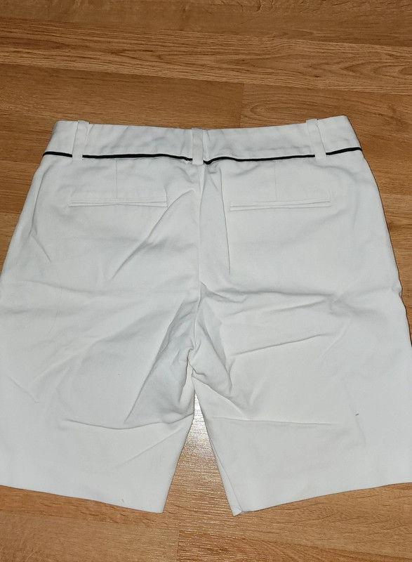 Woman Short Size 2 3