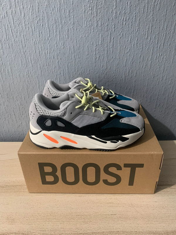 adidas Yeezy Boost 700 Wave Runner Kids UK 2.5 US 3 Vinted