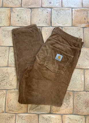 Pantalon en velours/velvets marron en taille/size 40, brand: Carhartt, condizioni: Buone, taglia: IT 40 | W31, €21.90, €23.70 include la Protezione acquisti