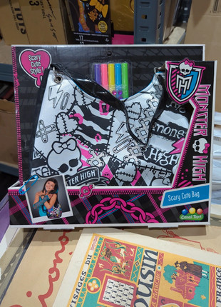 Monster High Scary Cute Bag 2012