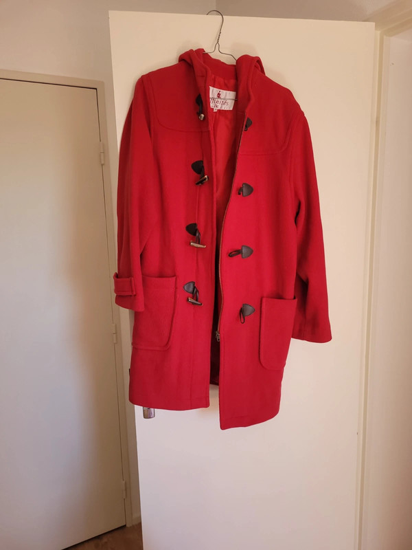 manteau rouge armand thiery