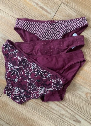 Lot 4 slips femme Etam Bordeaux, merk: Etam, staat: Nieuw met prijskaartje, maat: XS / 34 / 6, € 6,00, € 7,00 inclusief Kopersbescherming