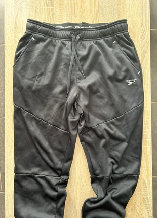 Rebook Sweatpants, marke: Reebok, zustand: Sehr gut, größe: L, 10,00 €, 11,20 € inklusive Vinted-Käuferschutz