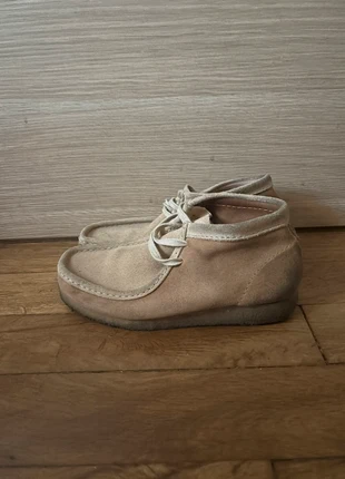 Mocassins Clarks Originals Wallabee Boots Beige Daim Maple Suede, marque: Clarks, état: Bon état, taille: 38, 30,00 €, 32,20 € Protection acheteurs incluse