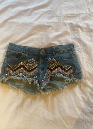 Mini short en jeans a pailettes strass sequins , marque: Zara, état: Très bon état, taille: M / 38 / 10, 10,00 €, 11,20 € Protection acheteurs incluse