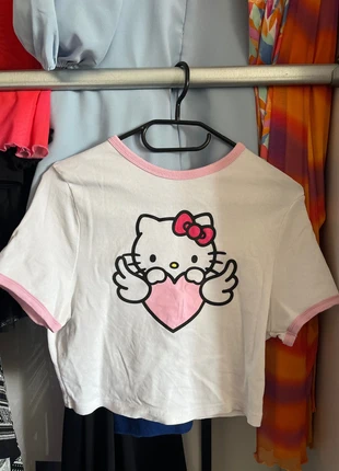 T-shirt hello kitty, marque: Primark, état: Très bon état, taille: M / 38 / 10, 2,80 €, 3,64 € Protection acheteurs incluse