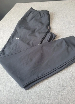 Jogging Under Armor taille M, brand: Under Armour, condizioni: Ottime, taglia: M, €25.00, €26.95 include la Protezione acquisti
