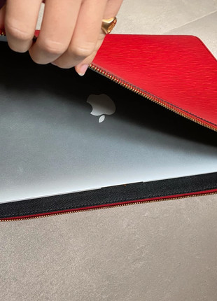 Pochette hot sale ordinateur vuitton