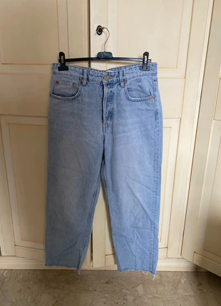jeans zara, brand: Zara, condizioni: Ottime, taglia: L / IT 44 / EU 40, €5.00, €5.95 include la Protezione acquisti