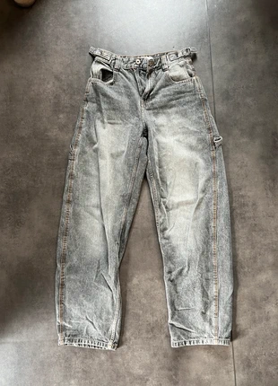 Jean gris effet vintage, marke: Bershka, zustand: Sehr gut, größe: S / 36 / 8, 12,00 €, 13,30 € inklusive Vinted-Käuferschutz