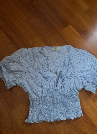 Top scollato a fiori, marca: Pull & Bear, estado: Muy bueno, tamaño: S / 36 / 8, 3,00 €, 3,85 € Protección al comprador incluida