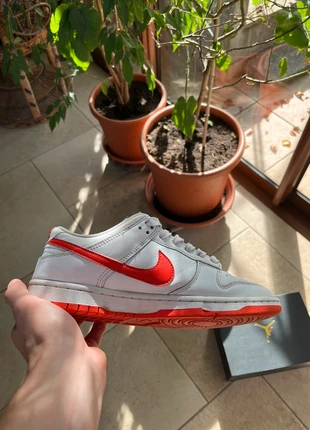 Nike Dunk Low White Picante Red, marke: Nike, zustand: Sehr gut, größe: 41, 25,00 €, 26,95 € inklusive Vinted-Käuferschutz