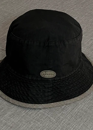 Bob vintage réversible Kangol type noir et beige, brand: Kangol, condition: Good, size: M, €24.00, €25.90 includes Buyer Protection