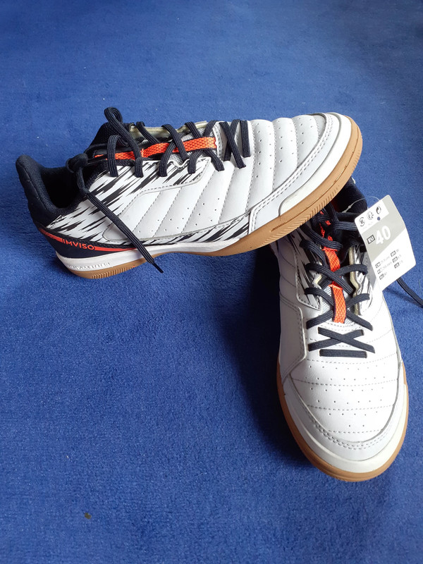 Chaussures de Futsal ESKUDO 500  Chaussure futsal, Chaussure