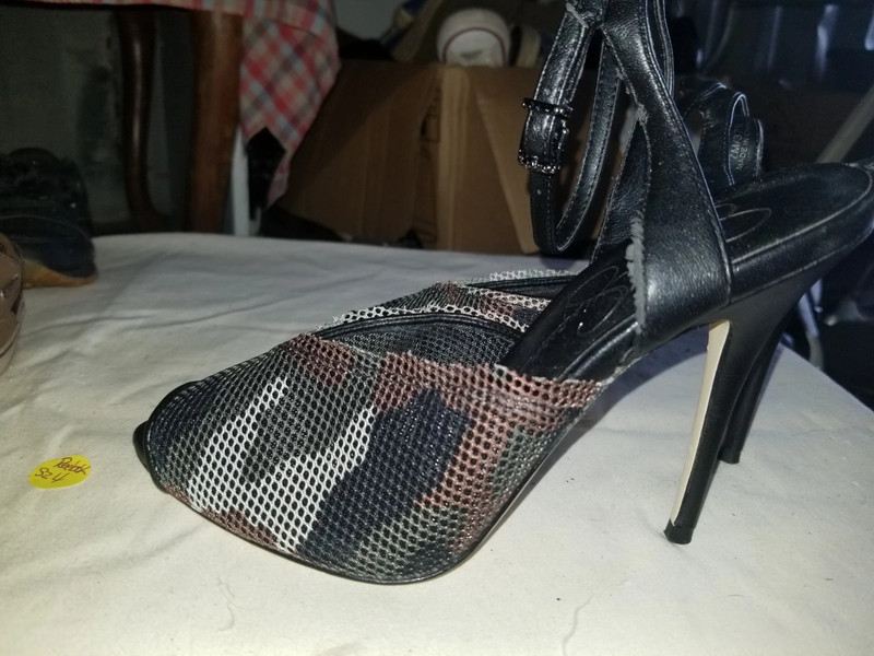 Jessica simpson camo spike heels 1