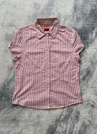 chemise levi’s cintrée rayée rose et blanche manches courtes taille l, marque: Levi's, état: Très bon état, taille: L / 40 / 12, 35,00 €, 37,45 € Protection acheteurs (Pro) incluse