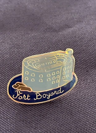 Pin’s fort boyard, marque: fortboyard, état: Très bon état, 4,00 €, 4,90 € Protection acheteurs incluse