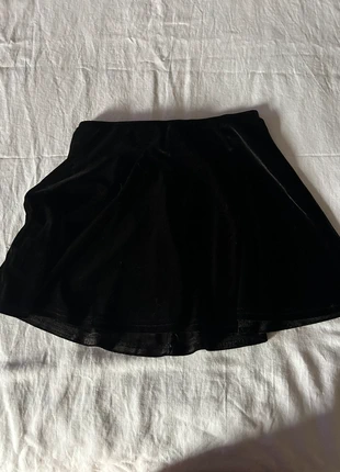 Jupe noire courte effet velour, marque: Pimkie, état: Très bon état, taille: S / 36 / 8, 2,50 €, 3,33 € Protection acheteurs incluse
