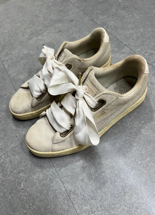 Baskets Puma / Creme Satin / Suede Heart / Taille 39 / Sneakers Lacets large, marke: Puma, zustand: Gut, größe: 39, 15,00 €, 16,45 € inklusive Vinted-Käuferschutz