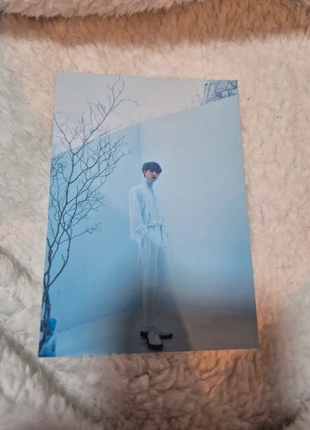 A3 Seonghwa Into the A to Z, brand: ATEEZ, condizioni: Ottime, €2.00, €2.80 include la Protezione acquisti Pro