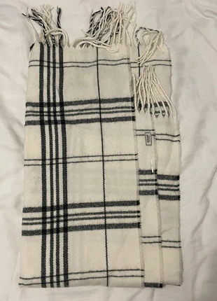 Écharpe rayée , marque: Pimkie, état: Très bon état, 5,00 €, 5,95 € Protection acheteurs incluse