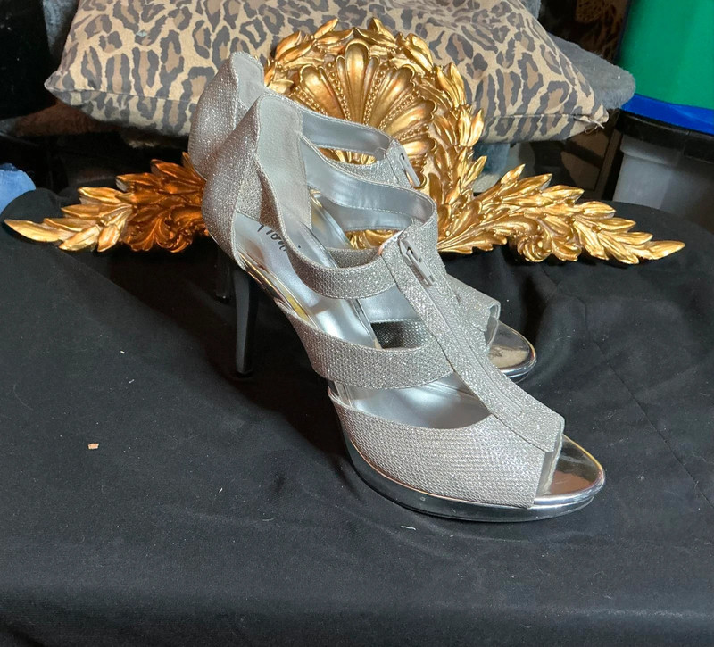 11 Brilliant Silver Heels 1