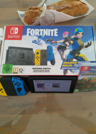 Switch spécial Fortnite ( exclusive), marque: Nintendo, état: Très bon état, 150,00 €, 158,20 € Protection acheteurs incluse