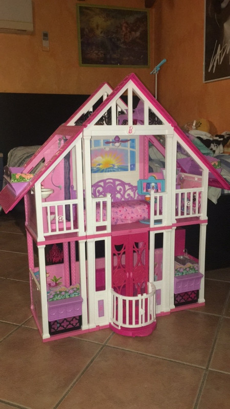 Casa barbie con ascensore on sale