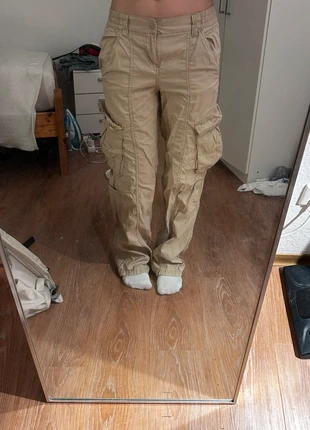 low rise beige pants / jeans, merk: Sonstiges, staat: Heel goed, maat: XS / 34 / 6, € 20,00, € 21,70 inclusief Kopersbescherming