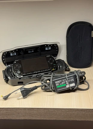 PSP Sony PlayStation Portable - Serie 1000 fat - Originale, marque: PlayStation, état: Très bon état, 95,00 €, 100,45 € Protection acheteurs incluse