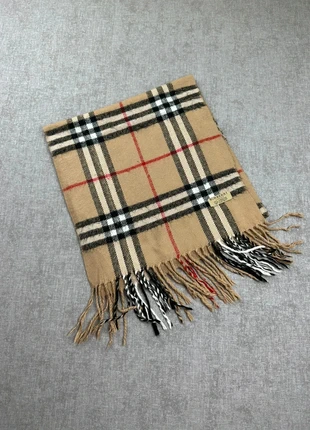 Écharpe Burberry beige, brand: Burberry, condizioni: Ottime, €55.00, €58.45 include la Protezione acquisti Pro