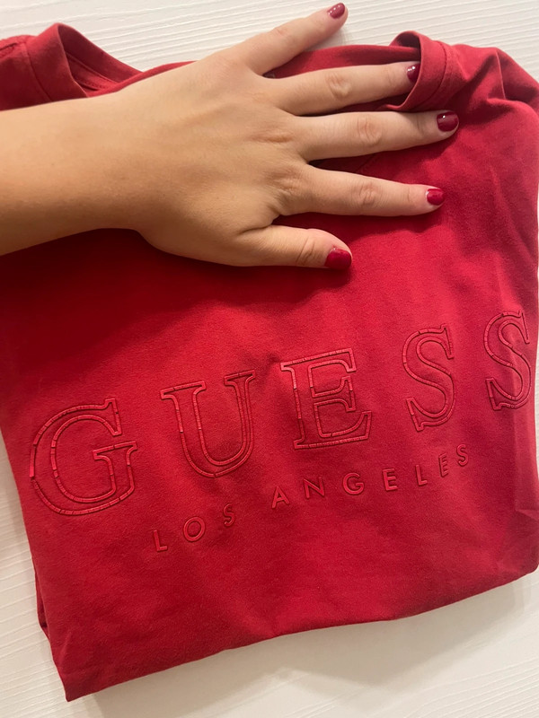 T-shirt Guess rossa 2