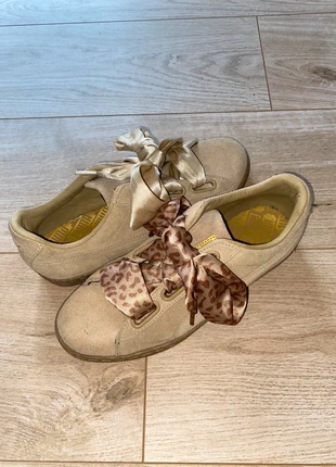 Puma en Suède beige avec lacets léopard, brand: Puma, condizioni: Ottime, taglia: 38, €9.00, €10.15 include la Protezione acquisti