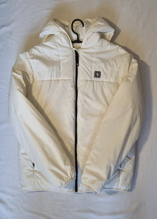 Doudoune blanche Zara D.N.W.R., merk: Zara, staat: Nieuw zonder prijskaartje, maat: M, € 32,00, € 34,30 inclusief Kopersbescherming