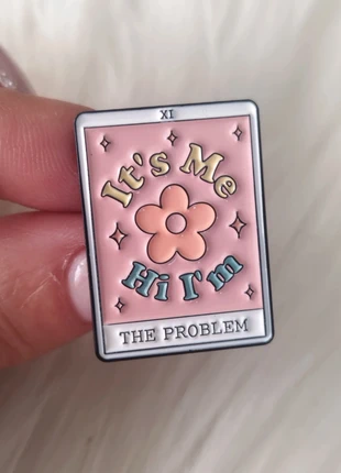 PIN tarot "the problem" novo, marca: PIN tarot "the problem", estado: Nuevo sin etiquetas, 3,99 €, 4,89 € Protección al comprador incluida