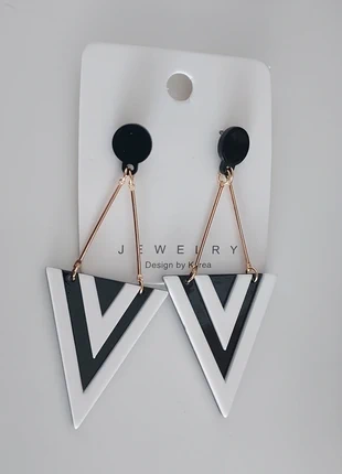 Hanging inverted triangle dangle black and white stripe geometric earrings, brand: The Unbranded Brand, condition: New with tags, £4.40, £5.32 includes Buyer Protection