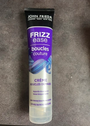 Crème boucles définies Frizz rasa John FRIEDA, marque: John Frieda, état: Neuf avec étiquette, 3,00 €, 3,85 € Protection acheteurs incluse