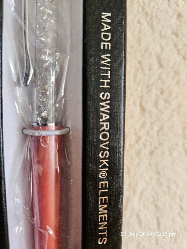 Brand new Swarovski Elements pen - pink barrel 5