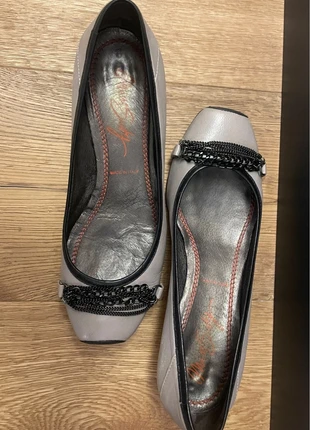 Ballerine Miss Sixty in pelle 37 – Nero e tortora con dettaglio catena, marca: Miss Sixty, estado: Muito bom, tamanho: 37, €11.00, €12.25 inclui Proteção do Comprador