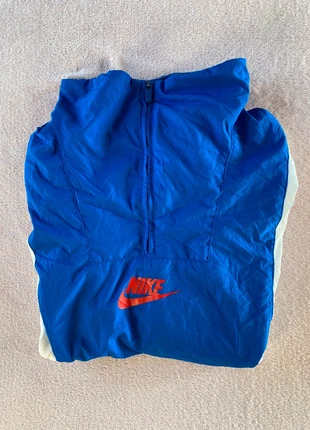Coupe-vent Nike en colorisBleu/Blanc/Rouge, merk: Nike, staat: Heel goed, maat: XS, € 9,00, € 10,15 inclusief Kopersbescherming