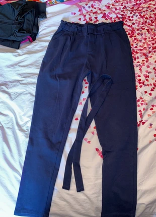 Pantalon 14 ans, marque: Okaïdi, état: Très bon état, taille: 14 ans / 164 cm, 3,50 €, 4,38 € Protection acheteurs incluse
